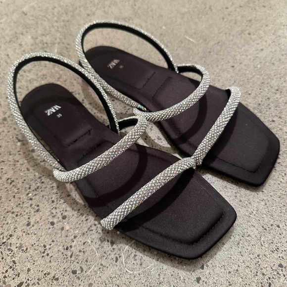 Zara Embellished Sandal - Picture 3 of 4